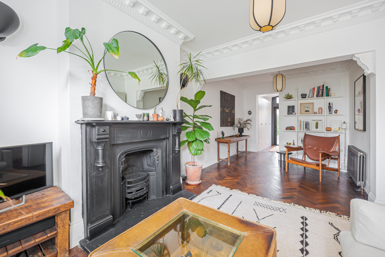 The Country House