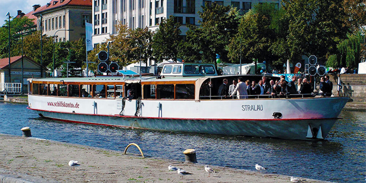 stralau spree cruising