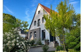 1930S FAMILY HOUSE WITH GARDEN | BERLIN