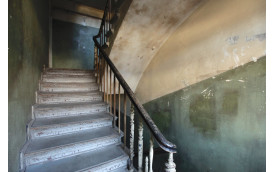 HISTORIC STAIRCASE 1920'S