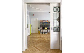 FARBENFROHER ALTBAU