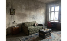 Raw Vintage Apartment with lots of Patina