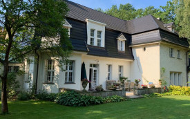 Gründerzeit Villa Retreat with Garden & Pool, Potsdam