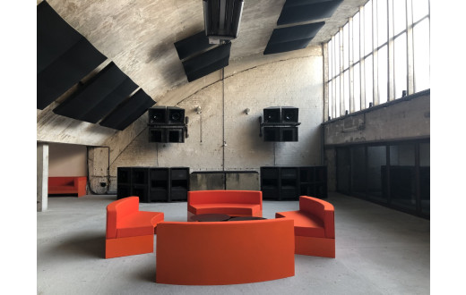 plush74 monochrome bar studio 5