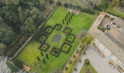 plush 74 domaine du grand fontanille 102392 2