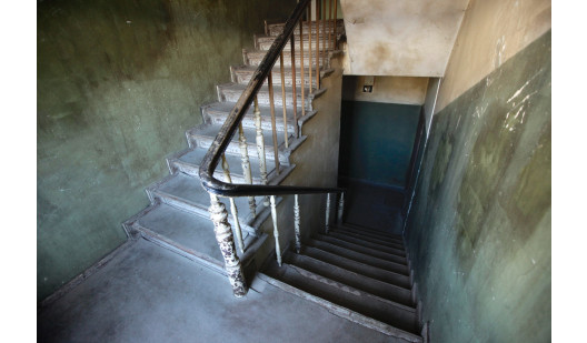 plush74 abandoned staircase 10 (3)