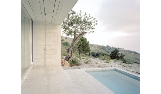 plush74 concrete villa sicily 1