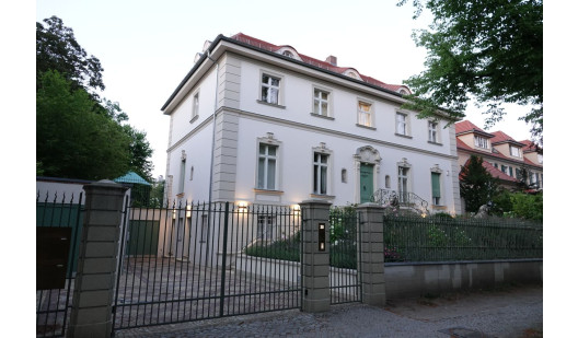 plush74 elegant grunderzeit villa with garden pool in dahlem 4