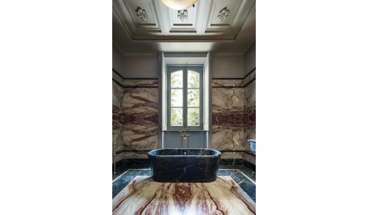 plush74 italy villa lake location rent wedding shoot film photo luxury glamour marble velvet 10
