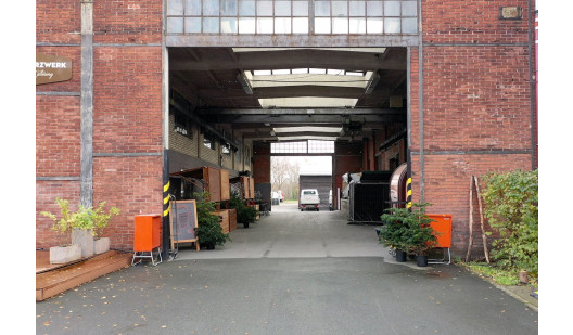pluche74 locatie industrailspace fabrik goerzwerk eventlocatie filmlocatie4
