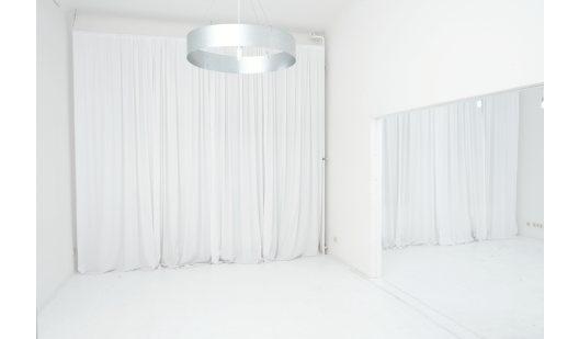 plush74 minimalist white studio berlin 1
