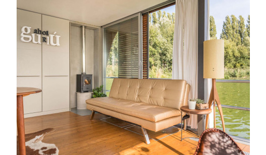 plush74 modern houseboat berlin 4