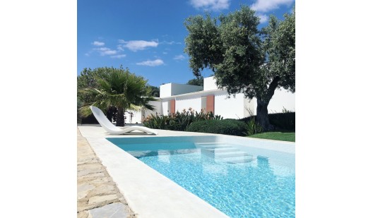 plush74 rental location house pool infinity country minimalistic modern retro vib white portugal 6