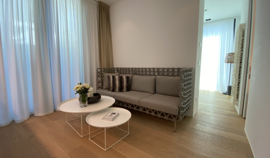 plush74 the sunlit lake house 1 (2)