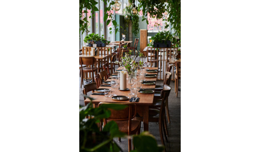 plush74 urban garden dining 9