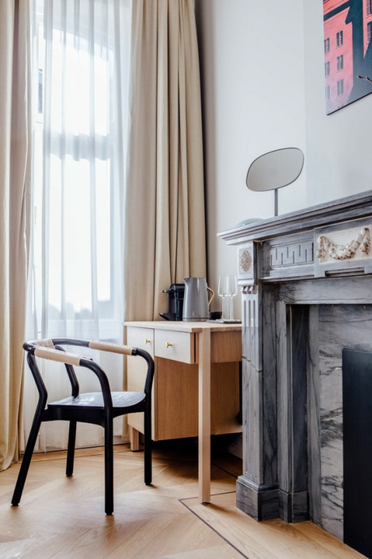 09 fireplace