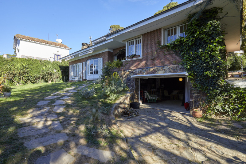 plush74 casa gretzky1 7