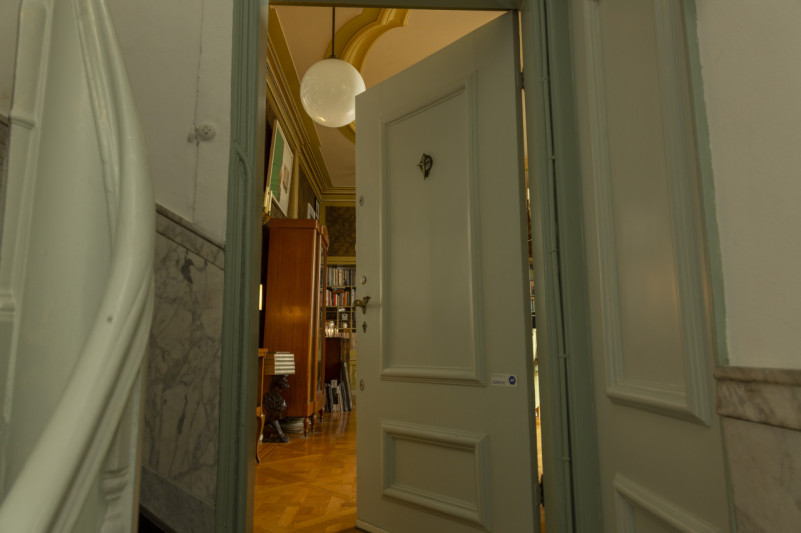 plush74 classic canal house location amsterdam 12(1)