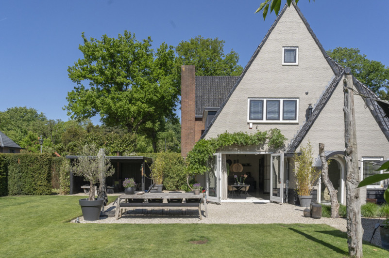 plush74 saubere moderne Villa laren 48