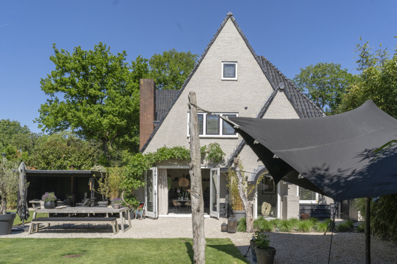 plush74 saubere moderne Villa laren 49