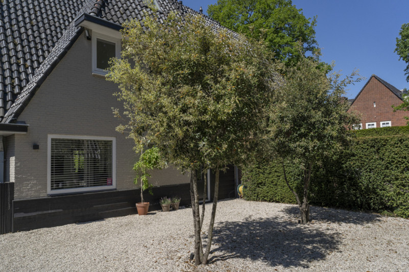 plush74 saubere moderne Villa laren 54