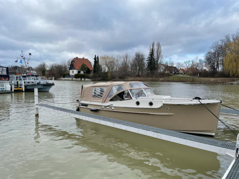 plush74 film photo event boat location berlin germany1