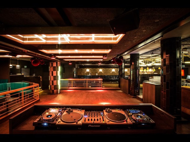 plush74 film photo event club location berlin germany2