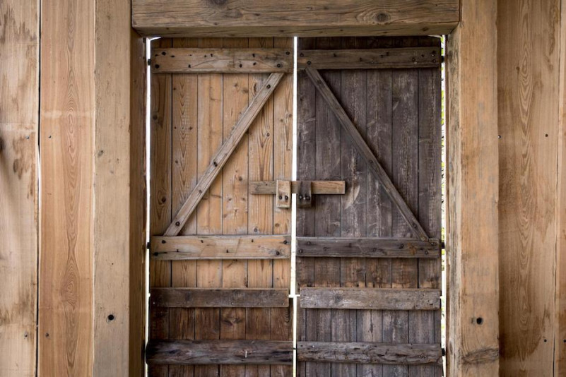 plush74 film photo event location germany niedersachsen barn 4