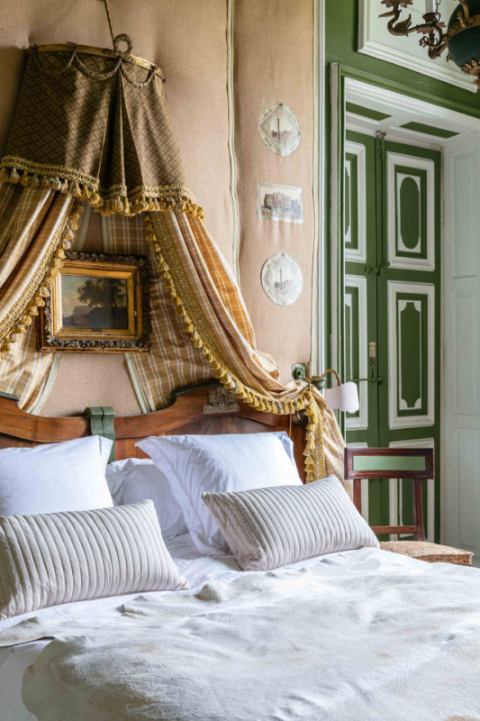 plush74 historic french chcteau in auge 37