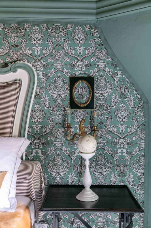 plush74 historic french chcteau in auge 47