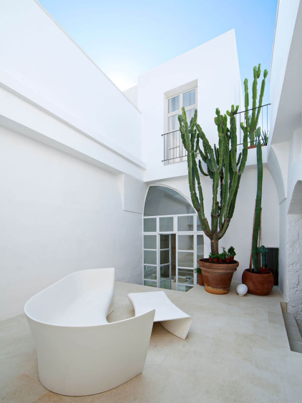 pluche74 italie apulië locatie huren shoot film foto villa binnenplaats 3