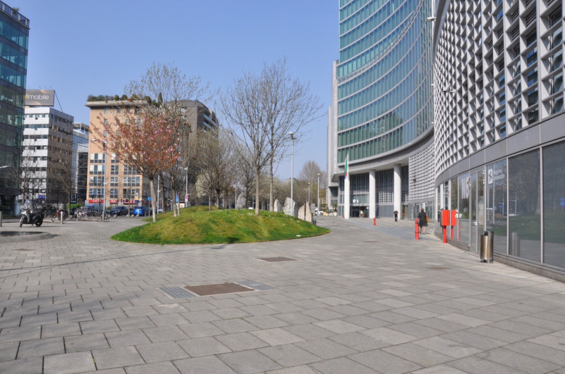 plush74 italy milano location rent shoot film photo streets square modern architecture glass 1