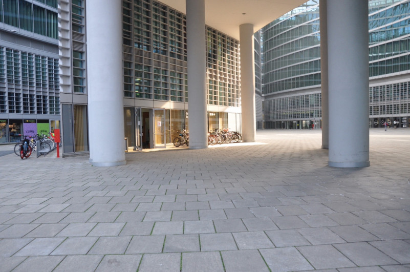 plush74 italy milano location rent shoot film photo streets square modern architecture glass 18