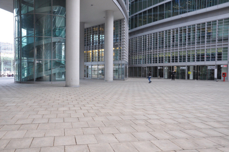 plush74 italy milano location rent shoot film photo streets square modern architecture glass 22