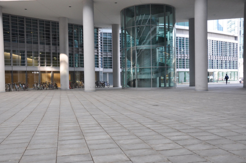 plush74 italy milano location rent shoot film photo streets square modern architecture glass 25