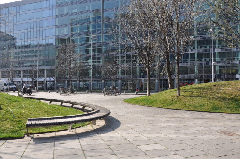 plush74 italy milano location rent shoot film photo streets square modern architecture glass 4