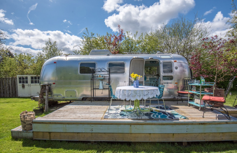 felpa74 ubicación película foto canadá bc único airstream vintage montaña vintage 26