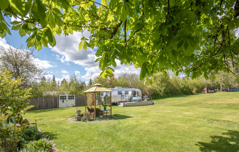 felpa74 ubicación película foto canadá bc único airstream vintage montaña vintage 27