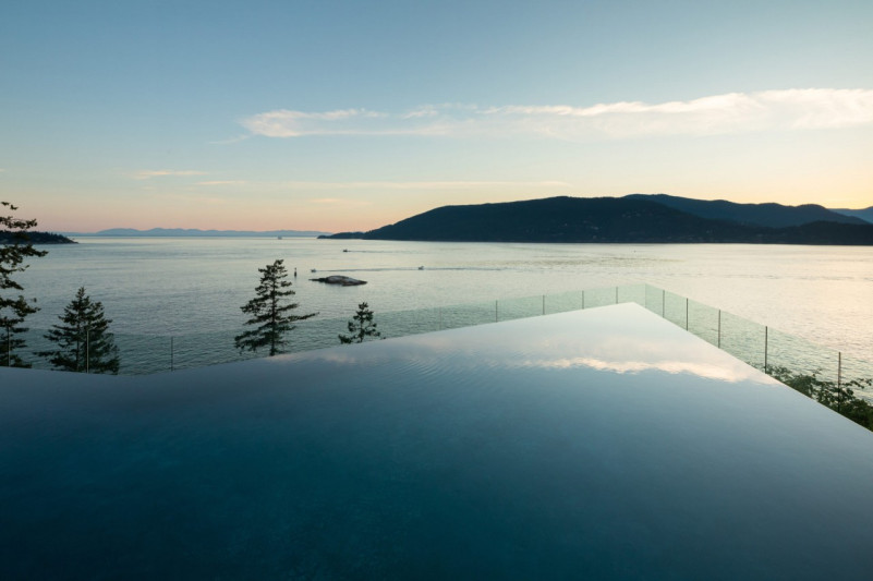 plush74 location film photo canada bc unique mountain oceanfront mountain view 1