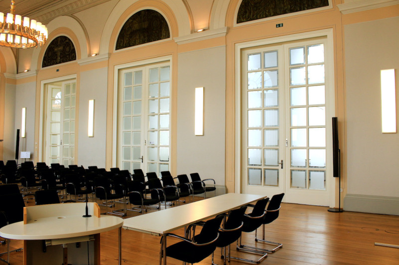 plush74 location scout alquiler foto film producción berlin teatro mitte even space hall26