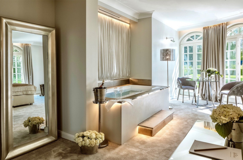 pluche74 luxe villa met uitzicht op meer 14