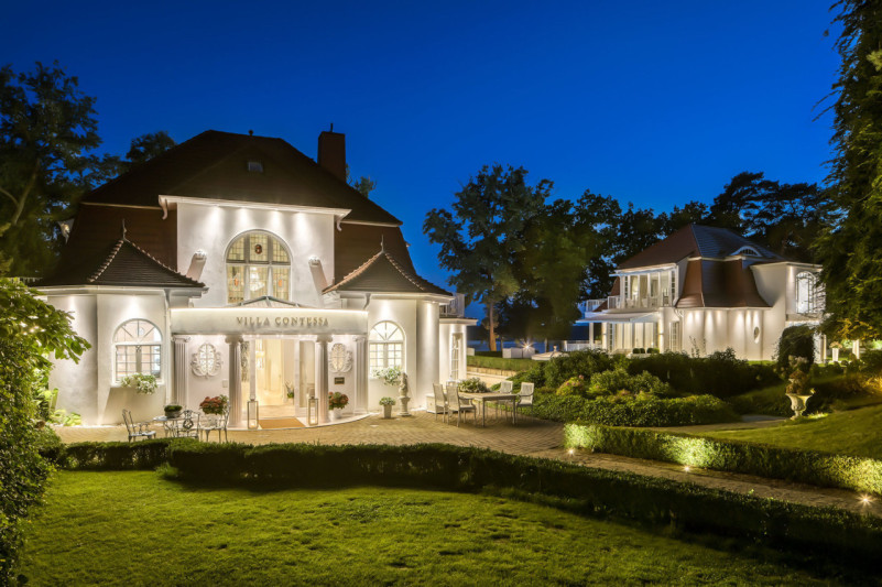 pluche74 luxe villa met uitzicht op het meer 28