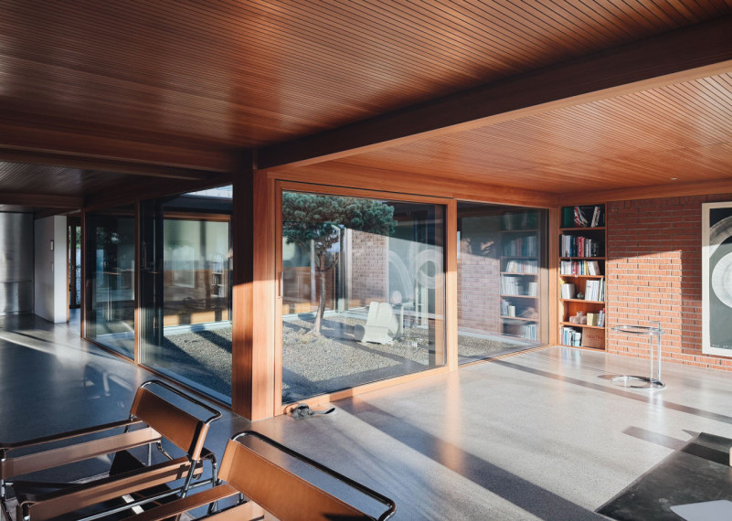 plüsch74 mid century design bungalow zürich 9