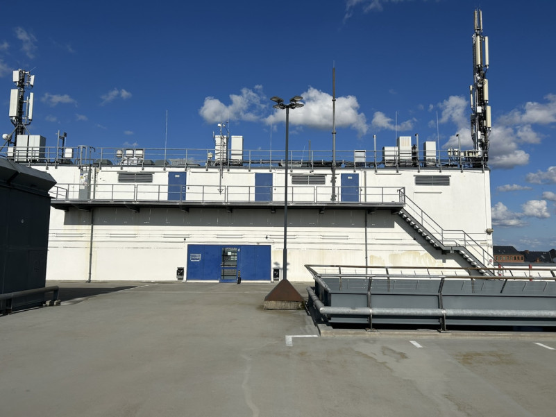 plush74 parkdeck hallen am borsigturm 2