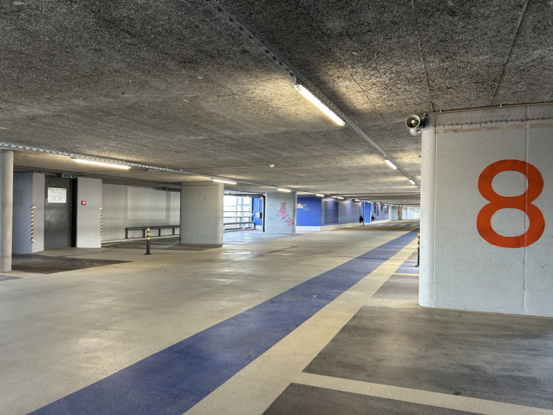 plush74 parkdeck hallen am borsigturm 5 (1)