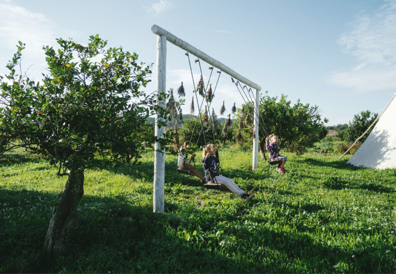 peluche74 alquiler producciones locaiton foto film granja ibiza spain00004