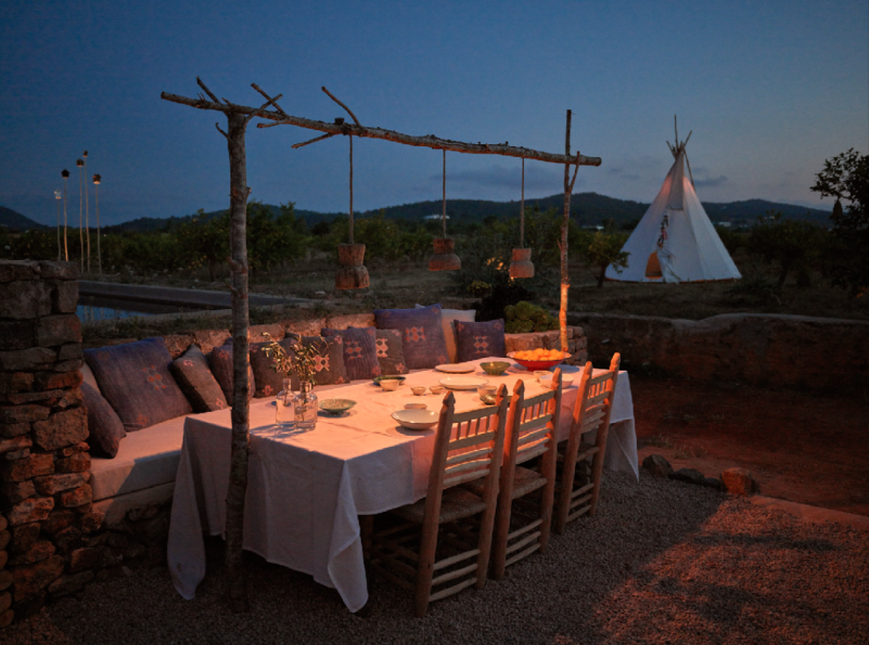 peluche74 alquiler producciones locaiton foto film granja ibiza españa00018