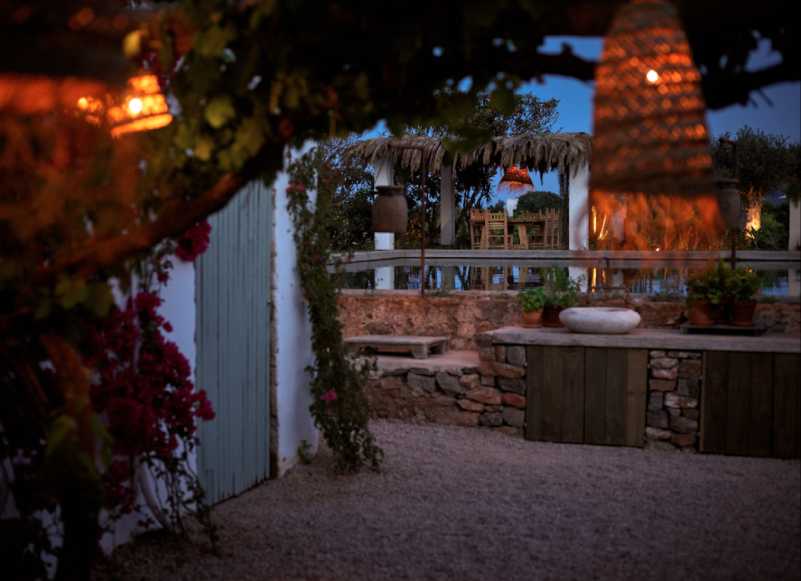 peluche74 alquiler producciones locaiton foto film granja ibiza spain00020