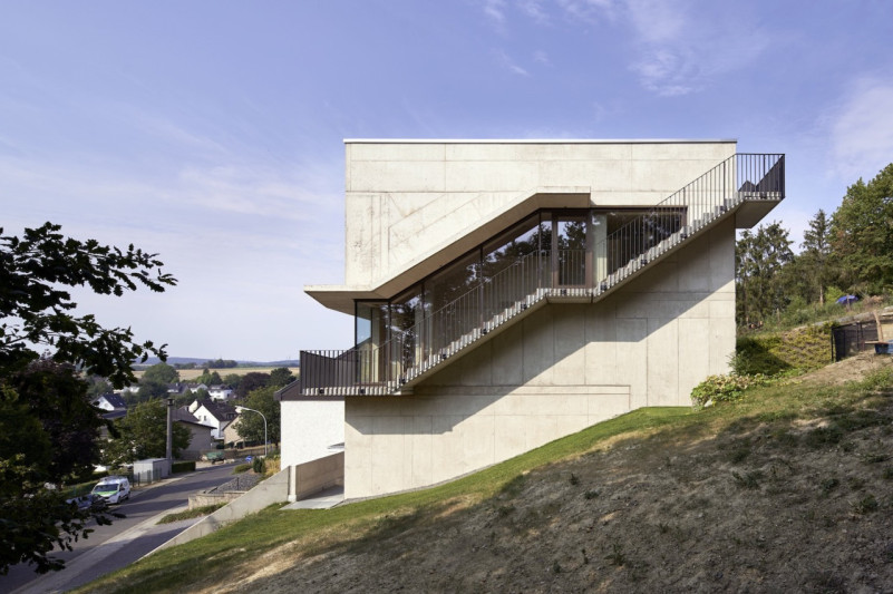 plush74 rental productions locaiton photo film germany south villa 21