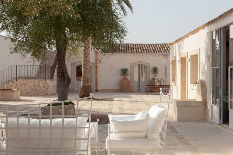 felpa74 villa siciliana falcone 17